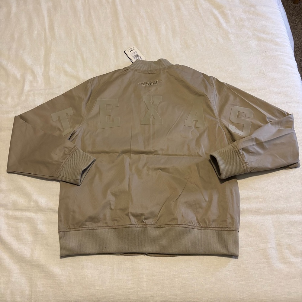 Pro Standard Texas Rangers Neutral Bomber Jacket - Picture 7 of 12